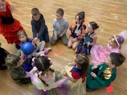 Bal karnawałowy na Zamku w Toszku klas 1b, 1c, 2c